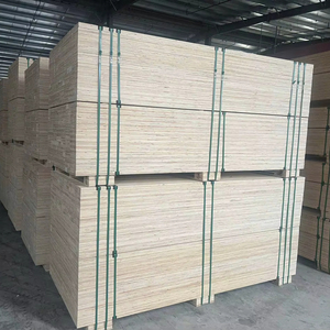 ไม้แปรรูป LVL ไม้สนโครงสร้างจากผู้ผลิตเวียดนาม สำหรับงานก่อสร้างแบบหล่อ แบบช่วงชิงช้า และงานรองรับอาคาร - Product Image 1