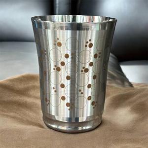 Verre en acier inoxydable, design moderne, motif points dorés, pour boissons froides, usage festif, adultes - Product Image 1