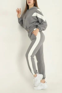 Ensemble de survêtement de sport pour femmes grande taille à capuche de haute qualité personnalisé - Product Image 6