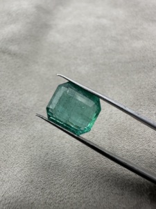 Piedra Preciosa de Esmeralda Natural, Corte Esmeralda, Verde, Suelta, 8.58 Quilates, Tamaño de Anillo - Product Image 4