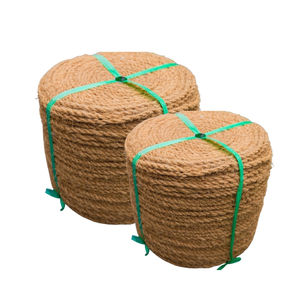 Corde en fibre de coco robuste pour usage général et fixation sécurisée dans le jardinage et les travaux agricoles - Product Image 1