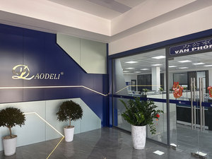 ตู้ลิ้นชักเฟอร์นิเจอร์แบบทันสมัยของเวียดนามแบบยืดได้เต็มรูปแบบกระจกยืดหดได้โลหะบางเฉียบสำหรับกล่องคู่ไฟ LED สำหรับห้องครัว - Product Image 2