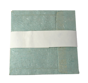 Enveloppes en papier de coton recyclé faites à la main multicolores de qualité supérieure, avec adhésif PEAL & SEAL, essentiels de papeterie - Product Image 1