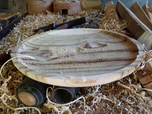 Plato de Madera de Teca Vintage - Bandeja de Servir de Madera Hecha a Mano de 25 cm, Tabla de Quesos de Madera Natural, Tabla de Charcutería Ecológica - Product Image 4