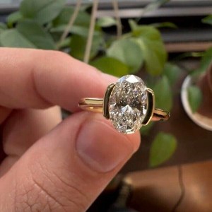 แหวนเพชรทรงรีเพาะเลี้ยงในห้องปฏิบัติการ ประดับเพชรเม็ดเดี่ยวแบบครึ่งขอบ สำหรับผู้หญิง ทองคำแท้ 14K เครื่องประดับแต่งงานทันสมัยสำหรับคู่รัก - Product Image 3