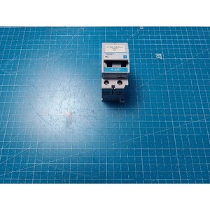 Série Fuji CP30F - Protecteur de circuit bipolaire MCP CP30FM-2P005, utilisé comme pièce détachée pour équipement semi-conducteur d'époque - Product Image 4