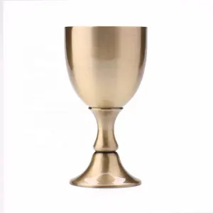 Anpassbare hochwertige Messing-Gläser Challice Weinglas-Dekoration für Restaurant Hochzeitsfeiern und auch zur Dekoration