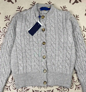 Suéter Cárdigan de Punto Estilo Coreano para Mujer, Marca Saleh Enterprises, Corte Holgado, Acrílico/Poliéster, Tejido Acordonado, Suave, Cálido y Moderno - Product Image 4