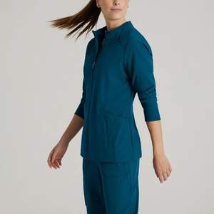 Blouses médicales pour femmes avec personnalisation de marque, uniformes de santé, vêtements OEM, fabrication et exportation du Pakistan - Product Image 4