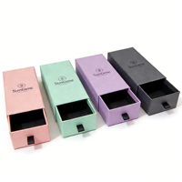 Boîte à bijoux en papier kraft écologique personnalisée avec doublure en éponge, revêtement UV, gaufrage, recyclable pour bagues
