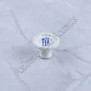 Pomo Minimalista de Porcelana en Forma de Estrella para Cajones y Muebles, de Metal y Cerámica, por Axiom Home Accents - Product Image 4