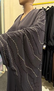 Vente flash : Abaya noire à manches longues, respirante et légère, brodée de perles, longueur au sol, robe modeste pour femmes, style Moyen-Orient - Product Image 4