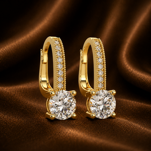 Pendientes de Aro Milgrain Solitaire Pave de Oro Puro de 14K con Diamante Cultivado en Laboratorio de Corte Redondo Certificado IGI, Pendientes Huggie Colgantes, Joyería de Lujo - Product Image 2