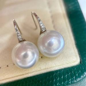 Fabricant en gros de bijoux français haut de gamme, boucles d'oreilles en perles naturelles de 10 à 11 mm avec boîte cadeau complète assortie - Product Image 3