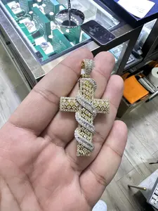 Colgante de Cruz con Diamantes Naturales, Oro Sólido de 10K, Joyería Hip Hop, Claridad VS SI, Collar Religioso de Lujo para Hombre, Regalo - Product Image 3