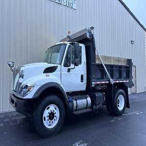 Camión Tractor Comercial de Servicio Pesado 6x4 con Cabina Dormitorio Diésel para Transporte Transfronterizo - Product Image 4