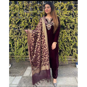 Belle fête porter haut bas et Dupatta ensemble avec broderie travail taille XL - Product Image 2