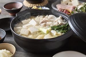 หม้อดอนาบะเซรามิกญี่ปุ่น ยี่ห้อ TAMAKI MIYABI ขนาด 0.9 ลิตร และ 3.1 ลิตร น้ำหนักเบา สีครีมดำ ใช้กับเตาแก๊สและไมโครเวฟได้ - Product Image 6