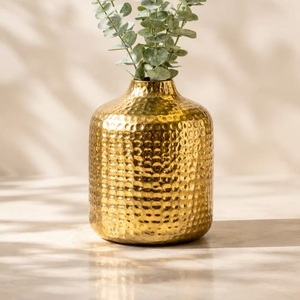 Vase de sol côtier en fer forgé artisanal avec motif géométrique ajouré, écologique, de haute qualité, pour la décoration intérieure - Product Image 2