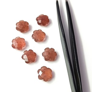 Fleur de quartz rose naturel de 10 mm sculptée à la main, mini-fleur en pierre précieuse, sculpture en cristal pour la fabrication de bijoux, prix de gros - Product Image 3
