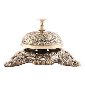 Cloche à bouton-poussoir élégante en laiton avec finition gravée vintage, son clair et fort, idéale pour la réception d'hôtel, le comptoir de restaurant, le bureau - Product Image 1