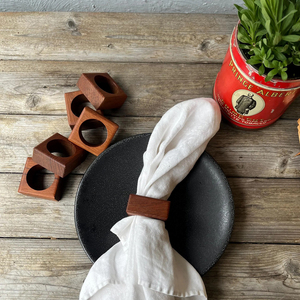 Ensemble d'anneaux de serviette en bois en forme de cœur, support décoratif de table en bois naturel pour la cuisine, la salle à manger et la décoration de la maison - Product Image 2