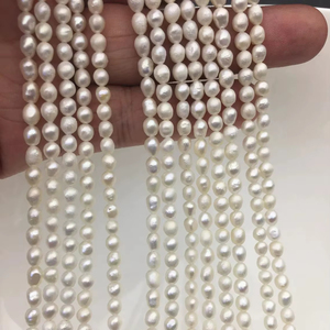 Perlas de Agua Dulce Blancas Barrocas AA, Perlas Cultivadas de 4-5mm en Hilo Suelto para Fabricación de Joyería, Suministros al por Mayor - Product Image 1