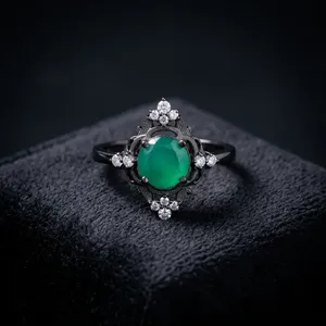 Anillo de Ónix Verde Natural con Corte Redondo y Detalles de Circonia Cúbica, Anillo de Boda de Plata de Ley 925 para Mujer - Product Image 5