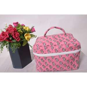 Bolsa de Maquillaje Acolchada de Algodón con Diseño Floral, Bolsa de Cosméticos Hecha a Mano, Organizador de Viaje con Cierre, Ideal para Regalo, Grande y Portátil - Product Image 1