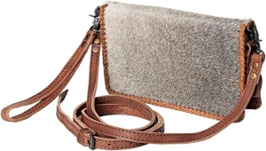 Nuevo Western Stylish Hair On Hide Fur Leather Sling Bag Mujeres Cuero hecho a mano Mini Cross Body Side Sling Bag - Product Image 3