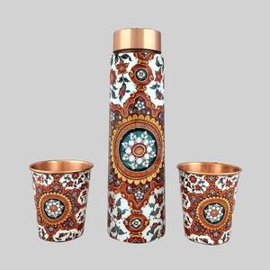Botella de agua decorativa de cobre con diseño floral oriental, botella portátil de viaje con tapa. - Product Image 5
