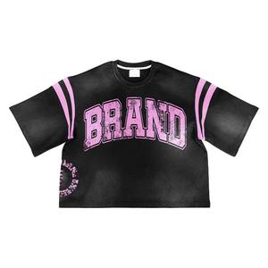 T-shirt court en coton délavé pour femme, noir, rose, imprimé universitaire, manches rayées, sérigraphie, logo personnalisé - Product Image 2