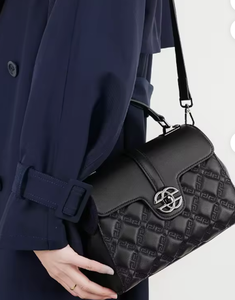 Sac fourre-tout décontracté matelassé en PU pour femme avec logo décoratif, bandoulière, style classique, fermeture éclair noire, imperméable, portable, usage quotidien - Product Image 2