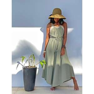 Robe longue bohème pour femmes, sans manches, col halter, avec cordon de serrage à la taille, robe longue décontractée d'été pour la plage - Product Image 1