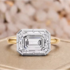 Anillo de Compromiso Solitario de Diamante Corte Esmeralda en Oro de 14K, Diamante Cultivado en Laboratorio / Moissanita, Anillo de Boda Minimalista para Mujer - Product Image 1