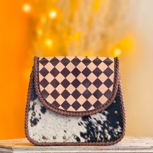 Nouveauté 2026 : Sacs à bandoulière en cuir véritable Venus pour femmes, décorés de lettres florales et d'ornements faits à la main - Product Image 2