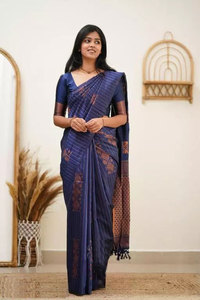 Sari en soie bleue lisse traditionnel avec bordure marron pour femmes, pour mariage et occasions spéciales, sari indien pakistanais - Product Image 1