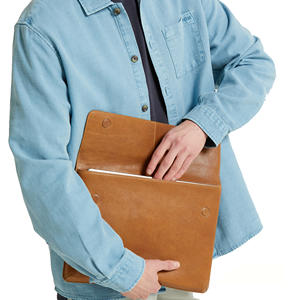 Housse élégante pour ordinateur portable en cuir véritable pour hommes et femmes, légère, portable, convertible, rembourrage doux pour le travail, les voyages, le transport quotidien - Product Image 5