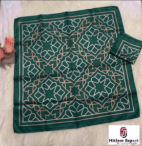 Tela de satén premium para bufandas, diseño impreso personalizado, fabricante OEM ODM con servicio de etiqueta privada para promoción de marca - Product Image 4