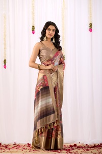 Sari Beige Dorado con Estampado Floral para Mujer, Sari Indio de Diseñador con Borde Metálico Zari, Ropa Tradicional para Bodas y Fiestas - Product Image 5