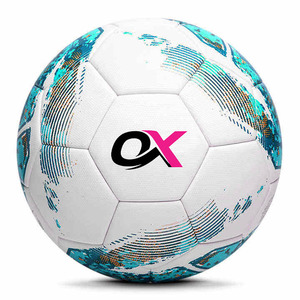 ลูกฟุตบอลฝึกซ้อม PVC คุณภาพสูง น้ำหนักเบา ยี่ห้อ Oxva Industries สำหรับการฝึกซ้อมและการแข่งขันระดับมืออาชีพสำหรับผู้ใหญ่ - Product Image 3