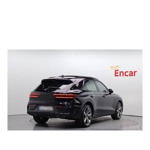 Genesis GV70 2.5T 2024, Gasolina, 2WD, con Caja de Cambios Automática, Asientos de Cuero, Cámara Trasera - 20,629 km, Volante a la Izquierda - Product Image 2