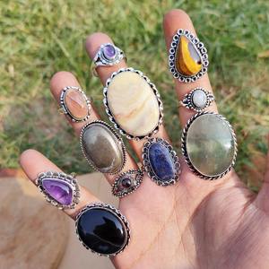 Bague en laiton avec pierres précieuses naturelles pour l'alignement des chakras et le bien-être spirituel, disponible au prix d'usine - Product Image 6