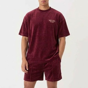 Ensemble de survêtement en velours bordeaux pour homme, t-shirt et short oversize, streetwear de luxe, tenue décontractée d'été, ensemble deux pièces - Product Image 1