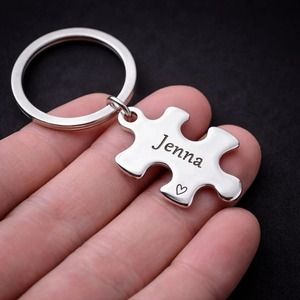 Porte-clés puzzle personnalisés en acier inoxydable, noms gravés, cadeau en métal de luxe pour anniversaire, fait main - Product Image 3