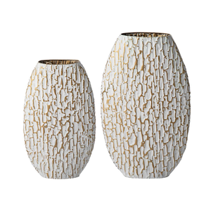 Jarrón de Metal con Acabado Dorado, Diseñado para Mesas de Boda, Arreglos Florales y Decoración Elegante para Sala de Estar, Hecho a Mano - Product Image 3