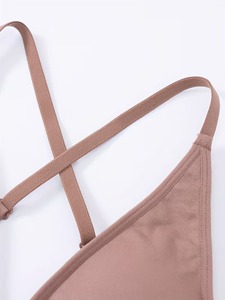 Soutien-gorge de sport sans couture à col en V profond, bretelles spaghetti réglables, dos croisé, bande élastique côtelée, débardeur de course, yoga et fitness - Product Image 4