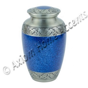 Urna de latón artesanal con grabados personalizados y un acabado brillante para honrar recuerdos preciados por Axiom Home Accents - Product Image 2