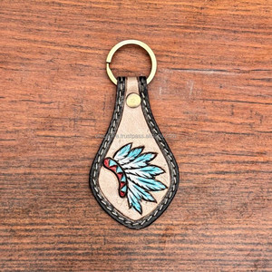 Porte-clés Western en cuir taillé à la main Turquoise Porte-clés en cuir véritable sculpté Cowgirl Porte-clés de luxe en cuir de vachette fait à la main - Product Image 2