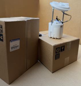 MOPAR Tanque Portátil, Estación de Combustible Externa, Dispensador Inalámbrico, Conjunto de Bomba de Combustible, Piezas de Repuesto, Modelo 05136022AM para Fiat 124 Spider - Product Image 1